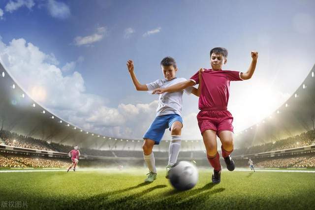 阿莫林执教曼联第一周 展现出非凡的魅力和自信